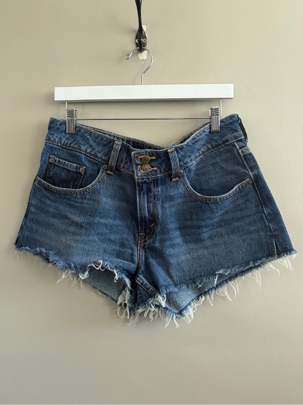 Levi’s cut off denim shorts size 30 women’s jean shorts